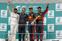 Льюіс Хемілтон, Mercedes AMG F1, керівник аеродинамічного відділу Ден Фоллоус, Red Bull, переможець