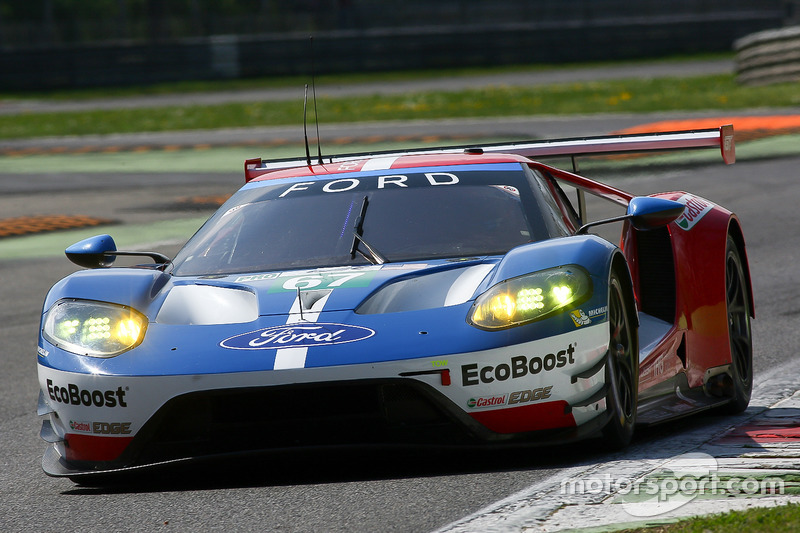 #67 Ford Chip Ganassi Racing, Ford GT: Andy Priaulx, Harry Tincknell