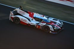 #2 Porsche LMP Team Porsche 919 Hybrid: Timo Bernhard, Earl Bamber, Brendon Hartley