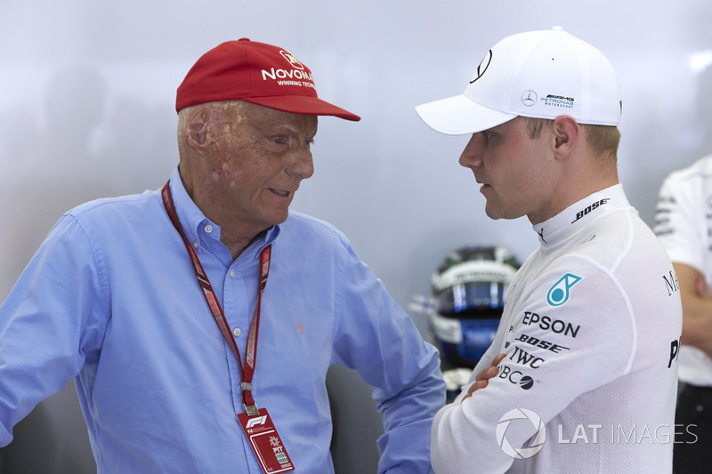 Niki Lauda, presidente non esecutivo, Mercedes AMG, con Valtteri Bottas, Mercedes AMG F1