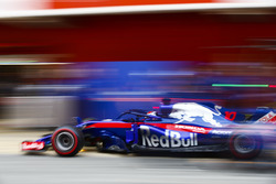 Arrêt au stand pour Pierre Gasly, Scuderia Toro Rosso STR13