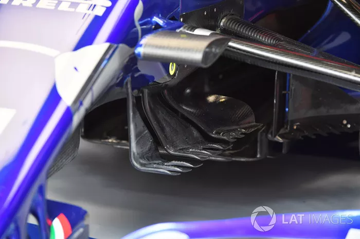 Detalle aerodinámico del Scuderia Toro Rosso STR13