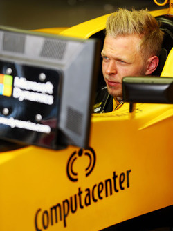 Kevin Magnussen, Renault Sport F1 Team RS16