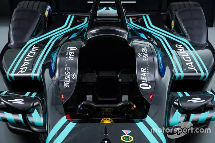 Jaguar I-type 2017
