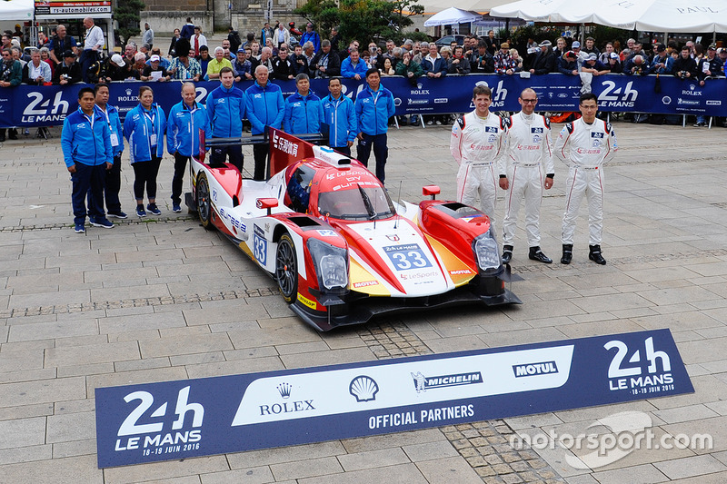 #33 Eurasia Motorsport Oreca 05 Nissan: Jun Jin Pu, Nick de Bruijn, Tristan Gommendy