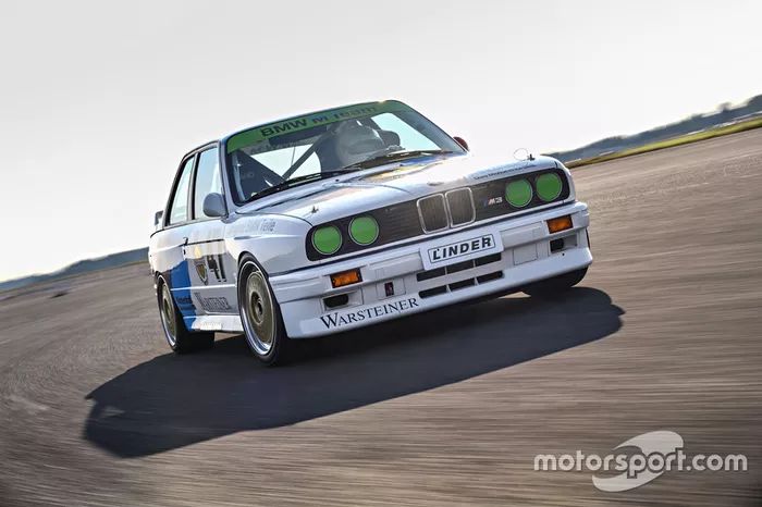 BMW M3 DTM E30