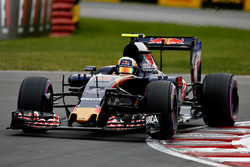 Carlos Sainz Jr., Scuderia Toro Rosso STR11