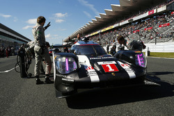 #1 Porsche Team, Porsche 919 Hybrid: Timo Bernhard, Mark Webber, Brendon Hartley