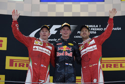 Подіум: переможець Макс Ферстаппен, Red Bull Racing, другий Кімі Райкконен, Scuderia Ferrari, третій