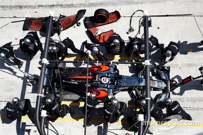 Jenson Button, McLaren MP4-31