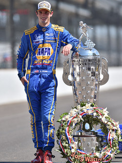 Ganador de la carrera Alexander Rossi, Herta - Andretti Autosport Honda