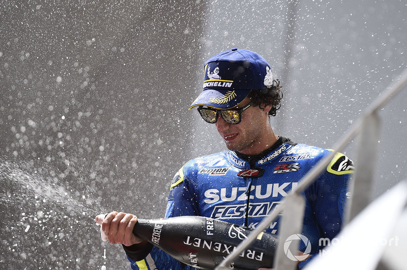 Подіум: друге місце Алекс Рінс, Team Suzuki MotoGP