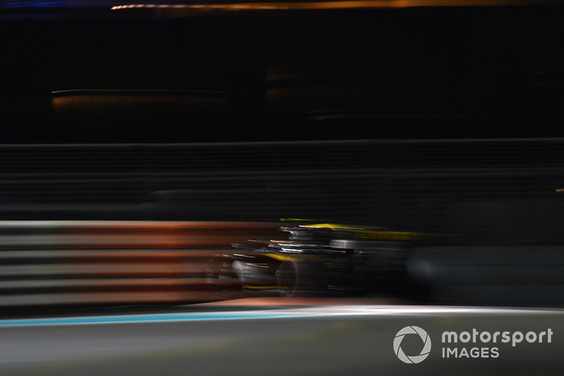 Карлос Сайнс-мол., Renault Sport F1 Team R.S. 18