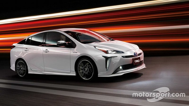Toyota Prius 2019 року від TRD