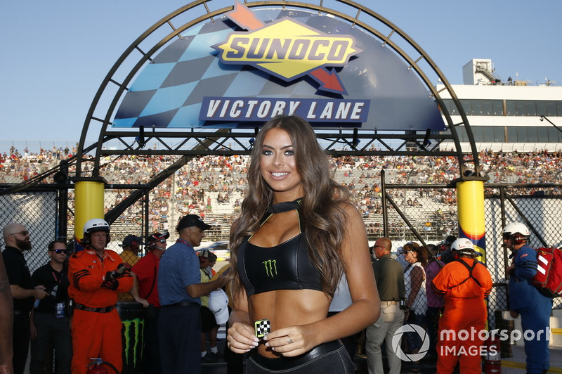 Grid girl Monster Energy