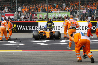 Fernando Alonso, McLaren MCL33, abandonne