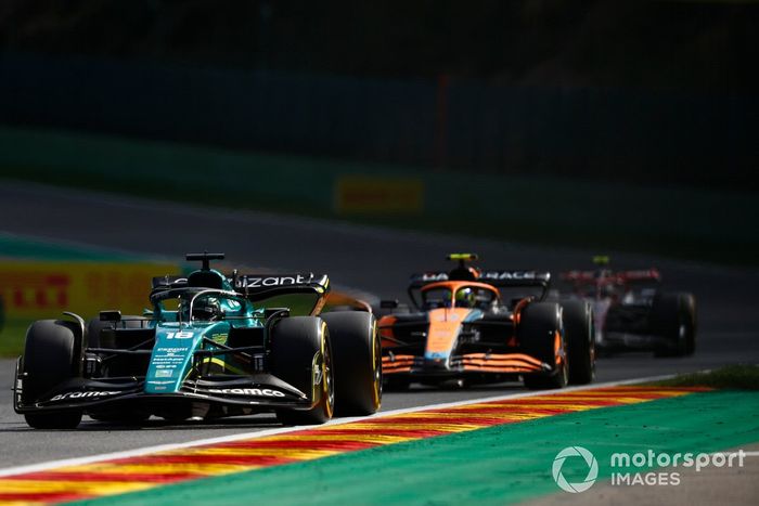 Lance Stroll, Aston Martin AMR22, Lando Norris, McLaren MCL36