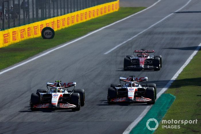 Kevin Magnussen, Haas VF-22, Mick Schumacher, Haas VF-22, Valtteri Bottas, Alfa Romeo C42