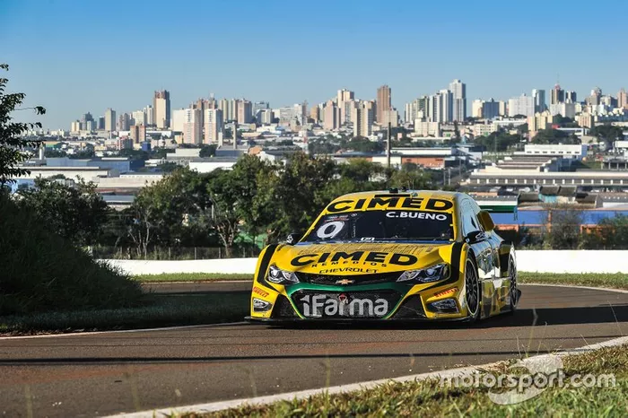 Em Londrina, no dia 9 de junho, Cacá Bueno teve uma participação discreta colhendo um 15º e uma 27ª posições.