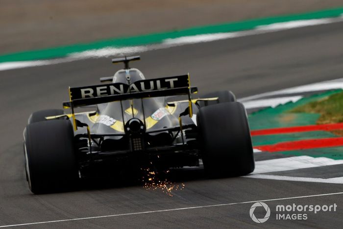Daniel Ricciardo, Renault F1 Team R.S.20 sacando chispas