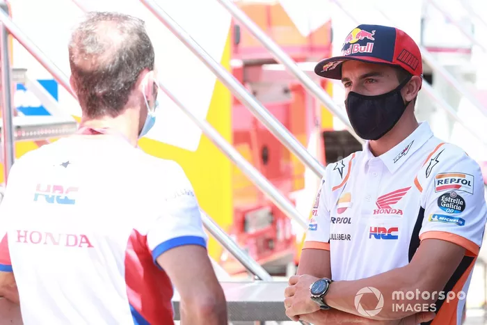 Alberto Puig, director del equipo Repsol Honda, Marc Márquez, equipo Repsol Honda