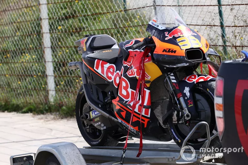 Brad Binder, Red Bull KTM Factory Racing ha schiantato la KTM