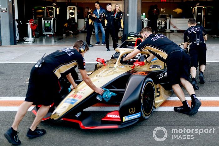 Jean-Eric Vergne, DS TECHEETAH, DS E-Tense FE20 is pushed back into the garage