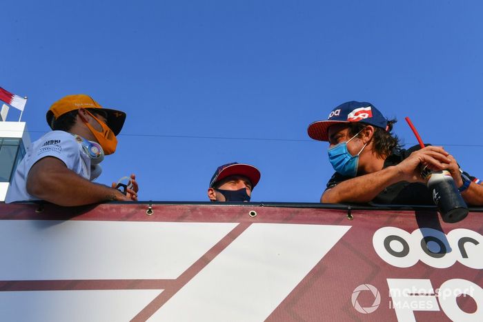 Daniel Ricciardo, McLaren con Max Verstappen, Red Bull Racing y Fernando Alonso, Alpine