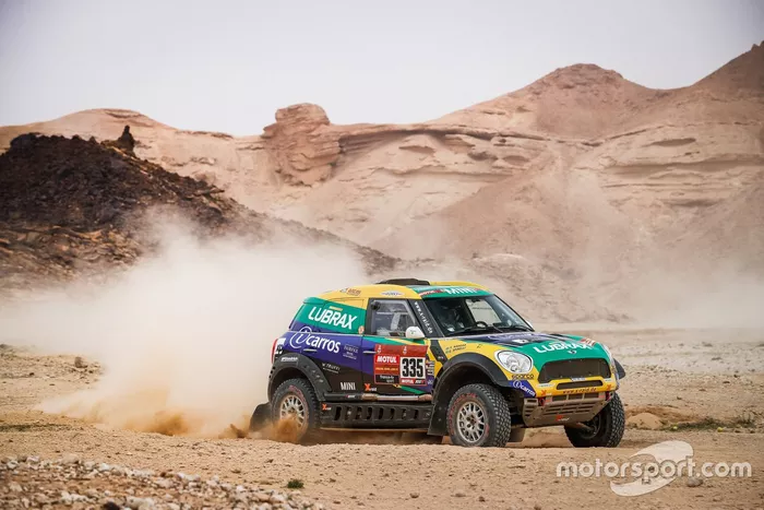 #335 X-Raid Mini JCW Rally Team: Guilherme Spinelli, Youssef Haddad