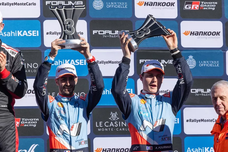Podium : troisième place Adrien Fourmaux, Alexandre Coria, Hyundai World Rally Team Hyundai i20 N Rally1