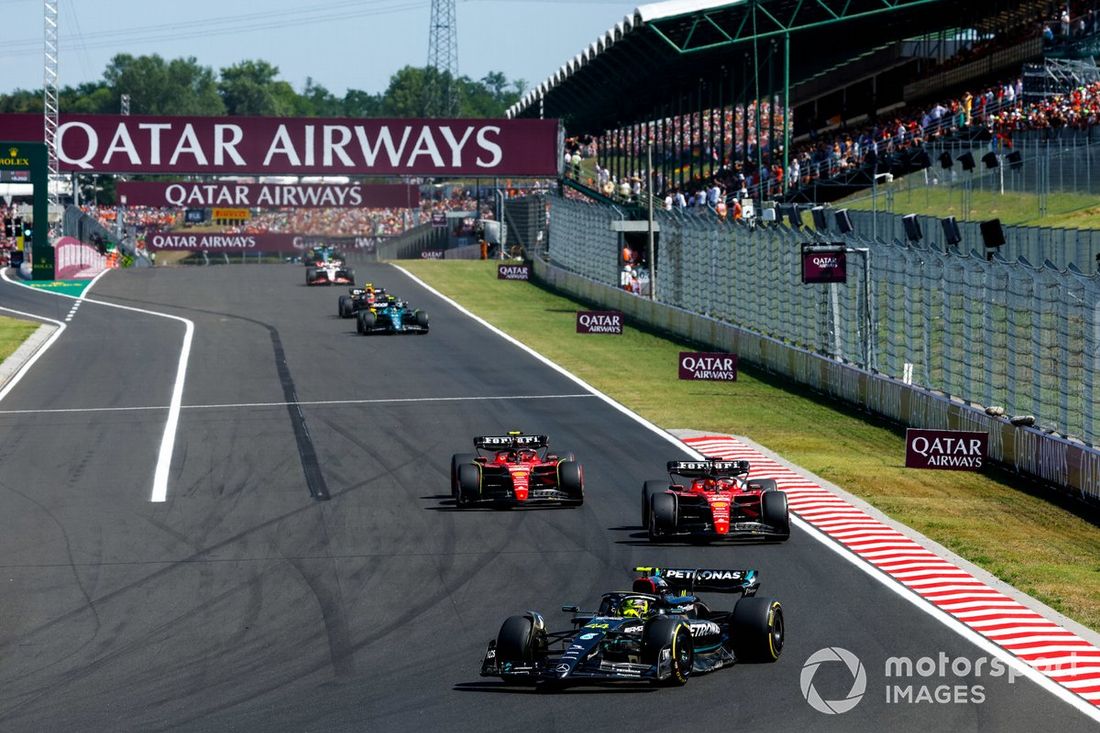 Lewis Hamilton, Mercedes F1 W14, Charles Leclerc, Ferrari SF-23, Carlos Sainz, Ferrari SF-23