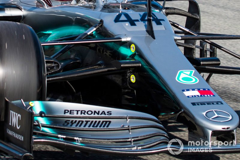 Lewis Hamilton, Mercedes AMG F1 W10 ön kanat ve burun