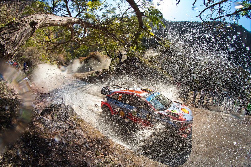 Thierry Neuville, Nicolas Gilsoul, Hyundai Motorsport Hyundai i20 Coupe WRC