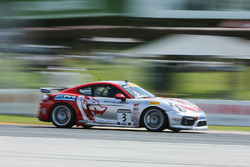 #3 Flying Lizard Motorsports Porsche Cayman GT4 Clubsport MR: Rodrigo Baptista