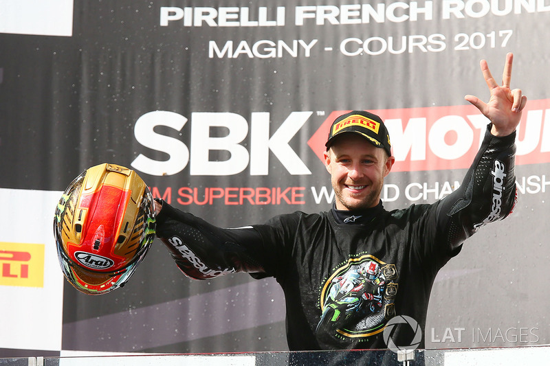 Il vincitore della gara e Campione 2017 Jonathan Rea, Kawasaki Racing