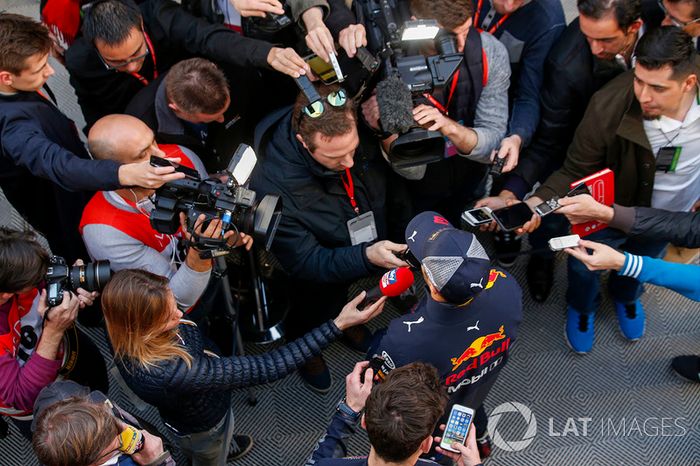  Daniel Ricciardo, Red Bull Racing with medias