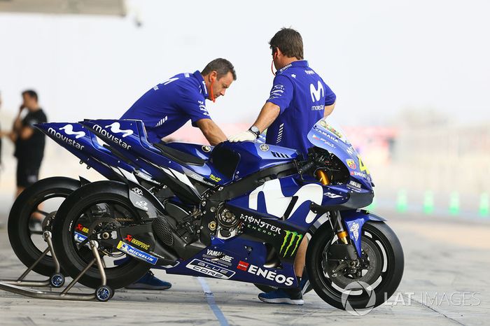 Motos de Valentino Rossi, Yamaha Factory Racing