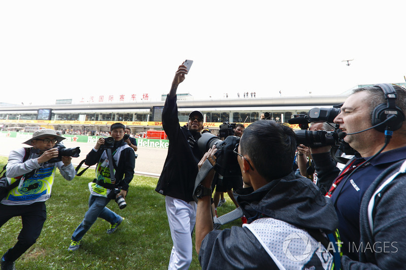 Lewis Hamilton, Mercedes AMG F1, rencontre des fans