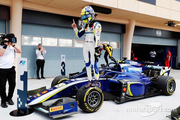 Ganador de carrera Lando Norris, Carlin