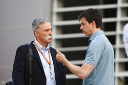 Chase Carey, Chairman, Formula One, talks to Toto Wolff, Executive Director (Business), Mercedes AMG