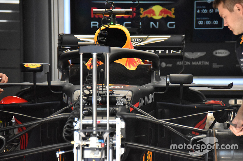 Red Bull Racing RB14 front suspension detail
