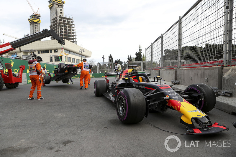 The crashed car of Daniel Ricciardo, Red Bull Racing RB14