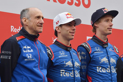 Franz Tost, teambaas Scuderia Toro Rossol, Pierre Gasly en Brendon Hartley, Scuderia Toro Rosso