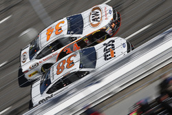 Michael McDowell, Front Row Motorsports, Ford Fusion A&W All American Food David Ragan, Front Row Motorsports, Ford Fusion MDS Transport