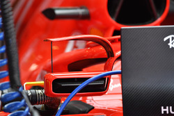 Ferrari SF-71H ayna ve halo