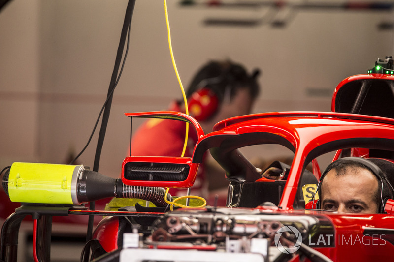 Detail kaca spion halo Ferrari SF71H