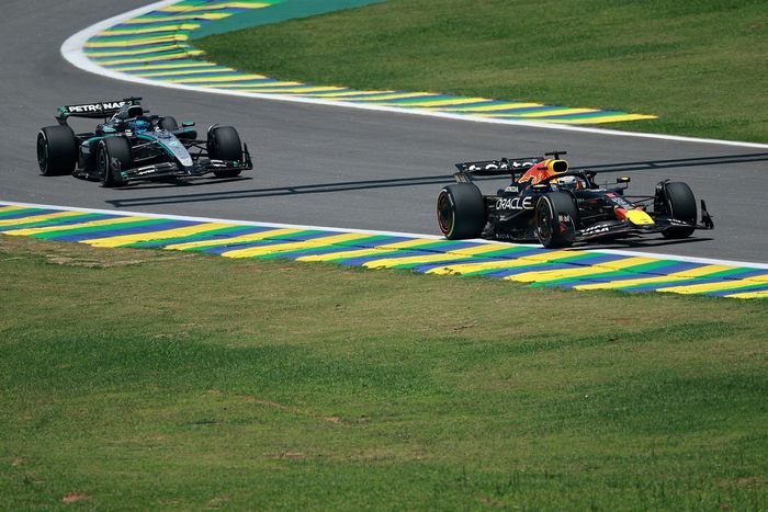 Max Verstappen, Red Bull Racing, George Russell, Mercedes