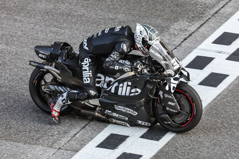 Lorenzo Savadori, Aprilia Racing