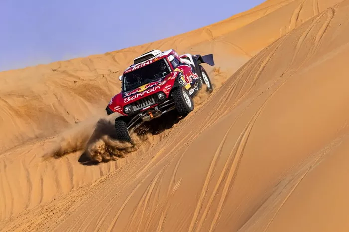 #305 JCW X-Raid Team: Carlos Sainz, Lucas Cruz