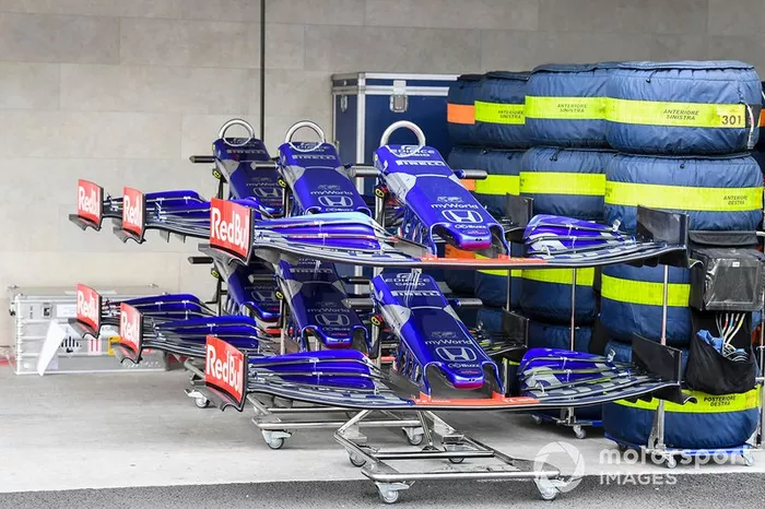 Alerón delantero del Toro Rosso STR14 